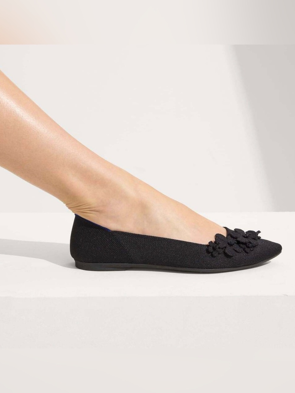 Rothy's The Petal Point II - Black Size 6 - Picture 8 of 8